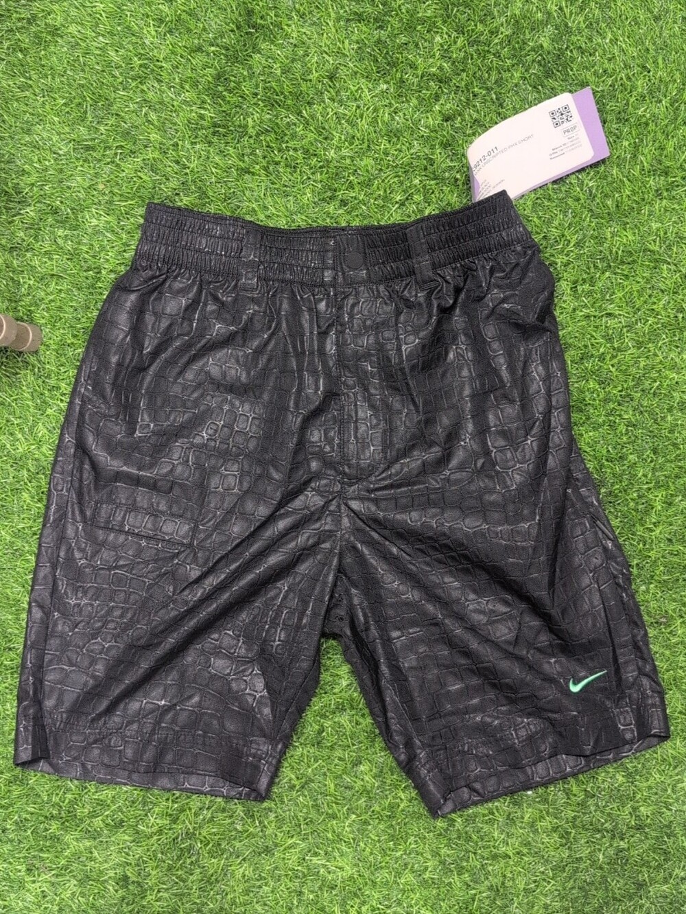Nike Men s Black Unscripted Phoenix Shorts Size M NWT